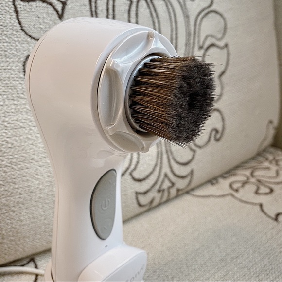 Clarisonic aria facial cleaning brush + brush head - Picture 5 of 8